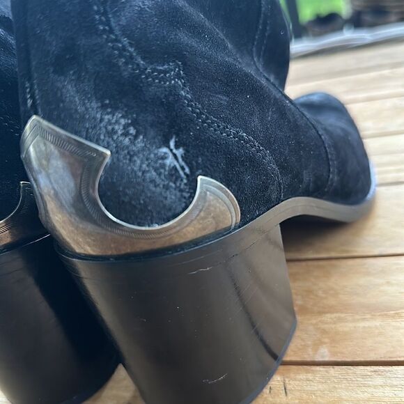 Frye Women's Flynn Short Metal Plate Suede Black Ankle Bootie 8.5 - Picture 5 of 9